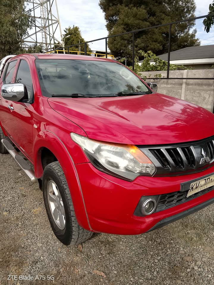 Mitsubishi Katana L200